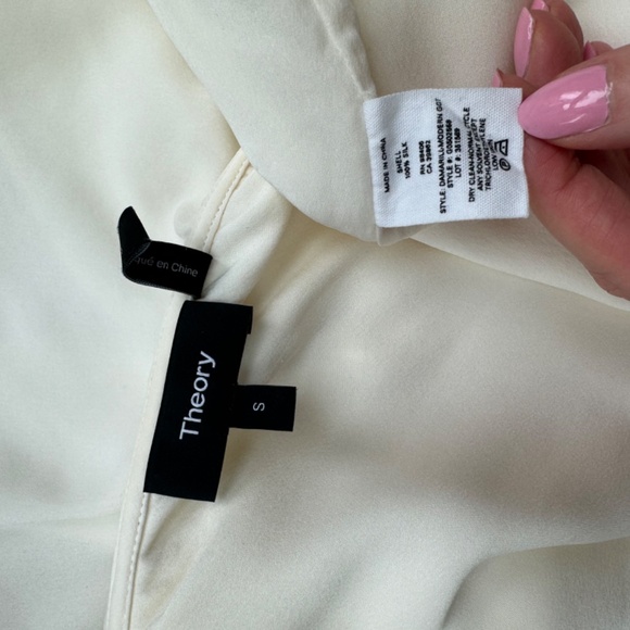 Theory silk top size S - Picture 2 of 3